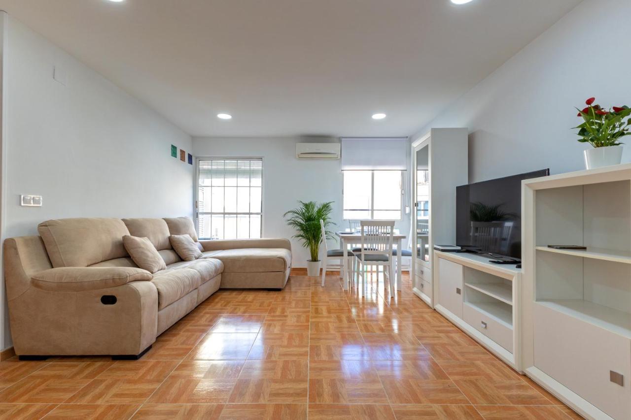 Charming 2 Bedroom Apartment At Triana Center By Oui Sevilla Exterior foto