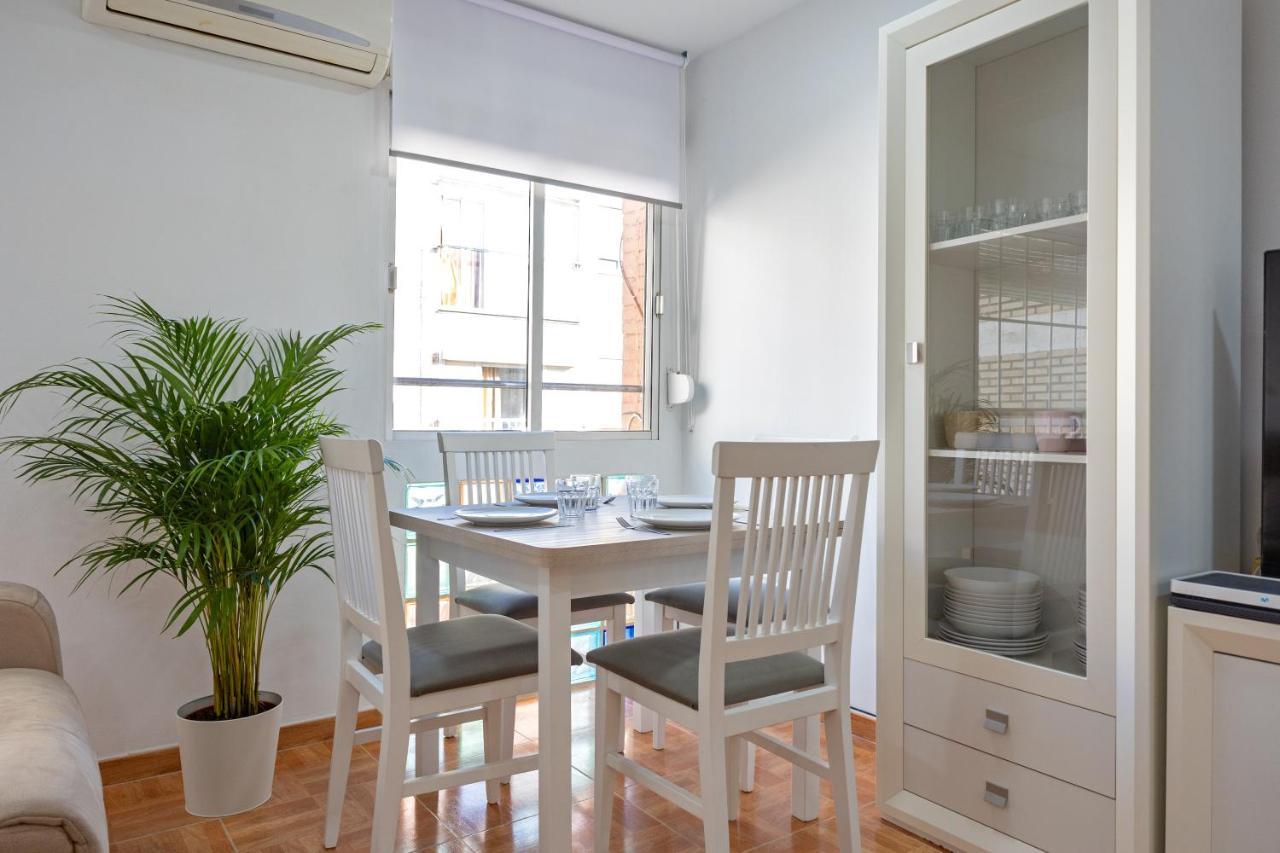 Charming 2 Bedroom Apartment At Triana Center By Oui Sevilla Exterior foto