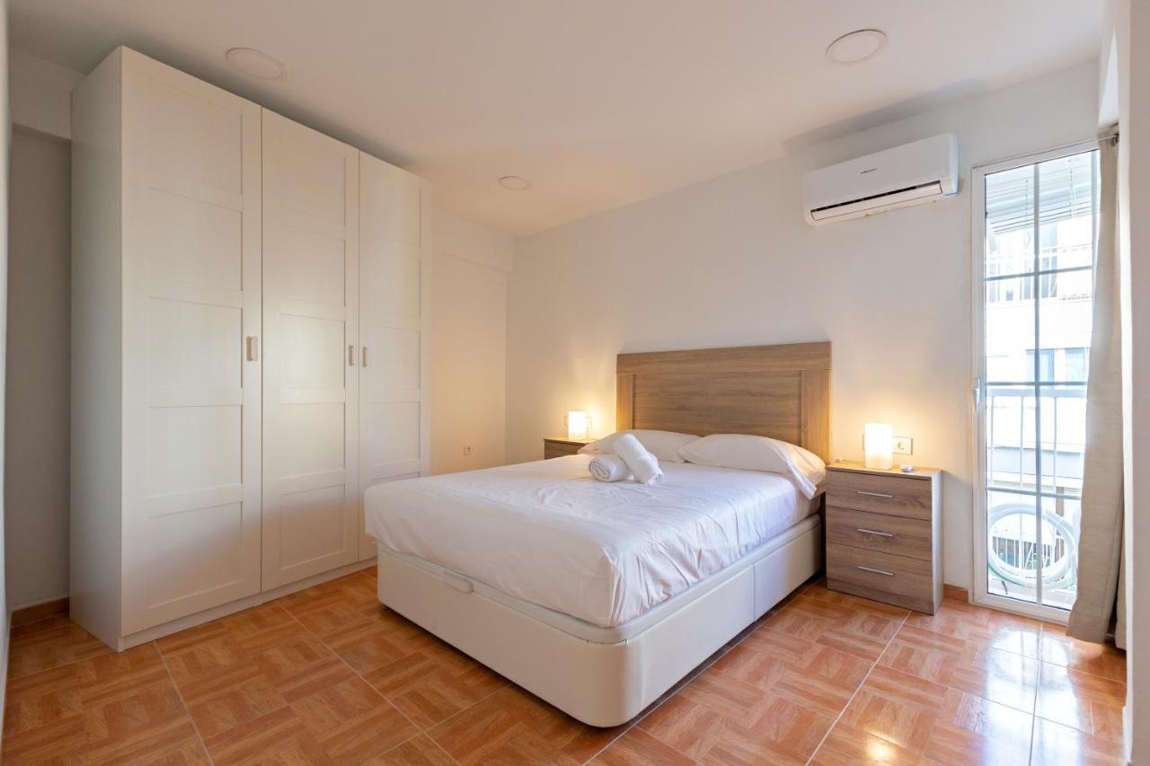 Charming 2 Bedroom Apartment At Triana Center By Oui Sevilla Exterior foto
