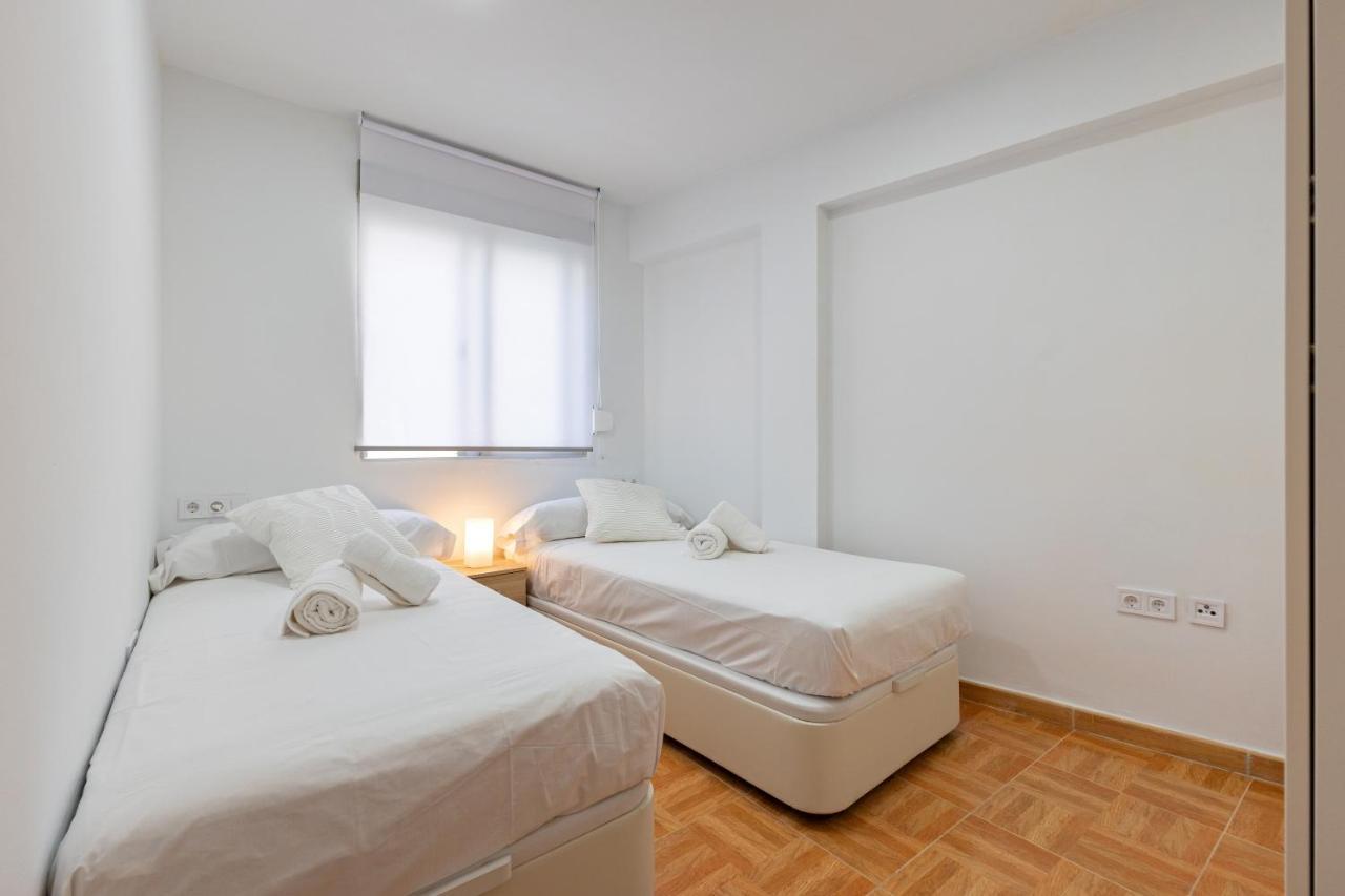 Charming 2 Bedroom Apartment At Triana Center By Oui Sevilla Exterior foto