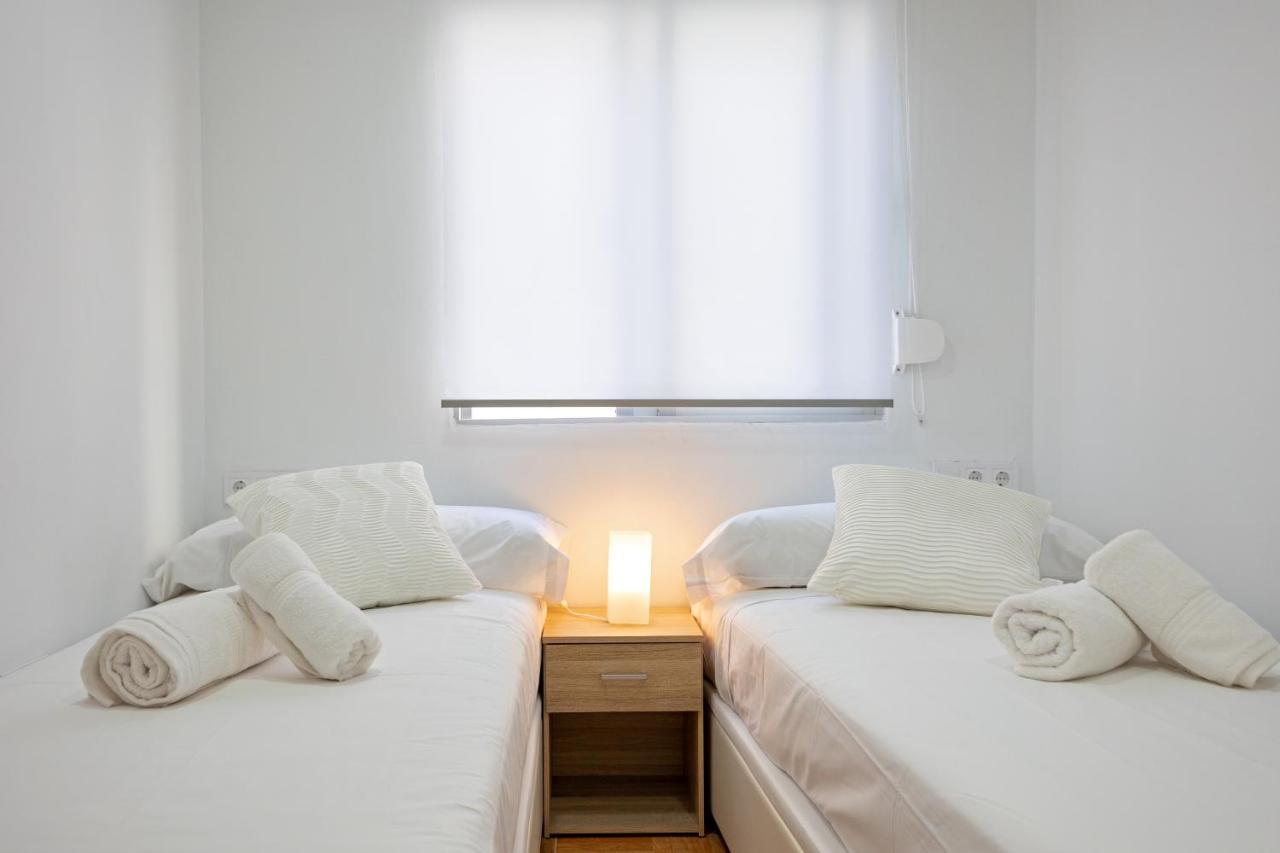 Charming 2 Bedroom Apartment At Triana Center By Oui Sevilla Exterior foto